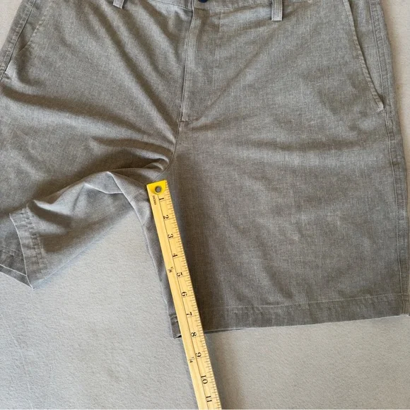 Tori Richard Surf N Turf Gray Hybrid Men’s Shorts - Picture 7 of 8